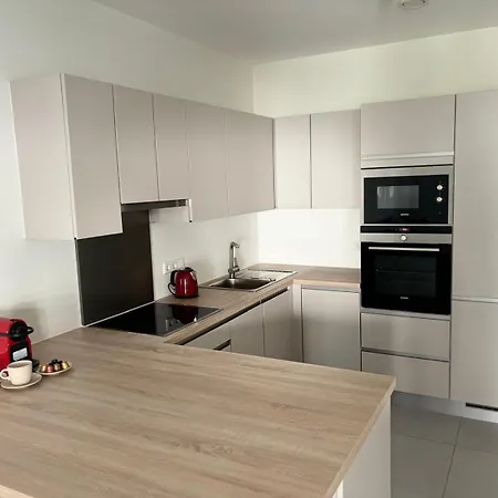 In Center -parking 아파트 *